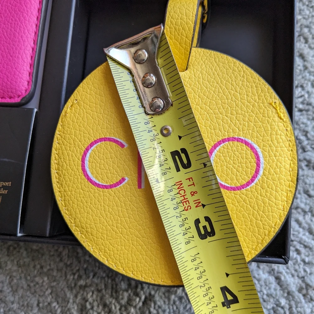 🏈 Collection Xiix NWT 3 PC travel set passport earbuds luggage tag pink ye… - Picture 14 of 16